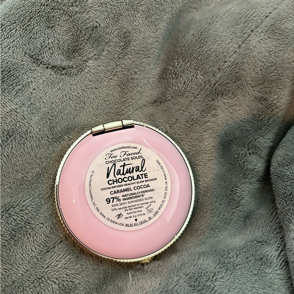 Natural Chocolate Bronzer by [Too Faced] - Rich Brown - Picture 3 of 3
